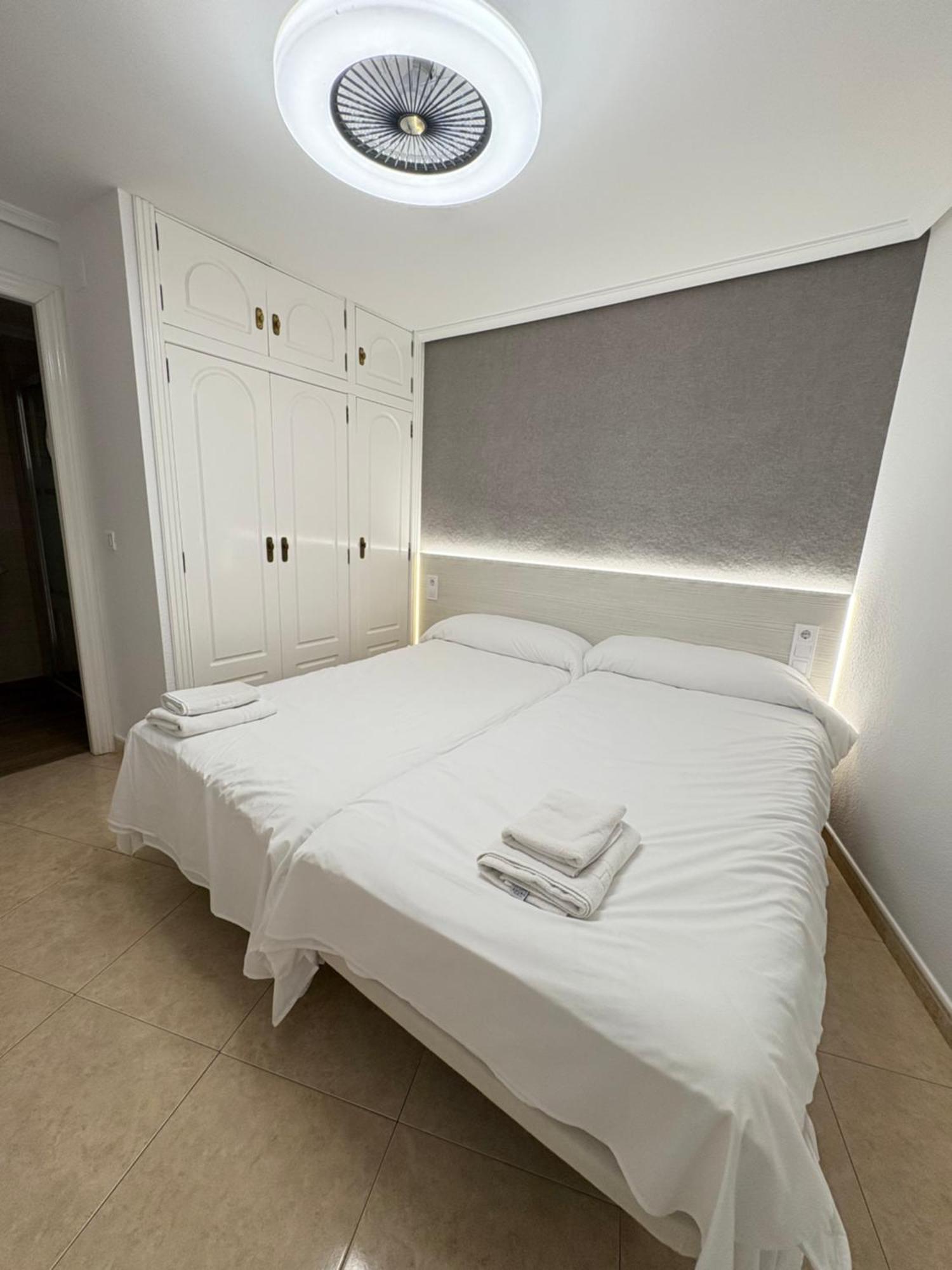 Apartamentos Carmela Benidorm Exterior foto